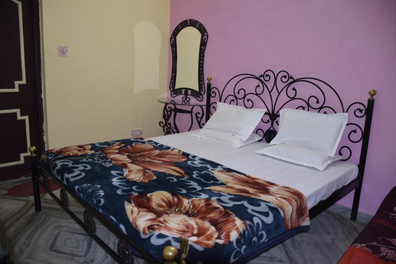 Hotel Deep Valley Mount Abu Exterior photo