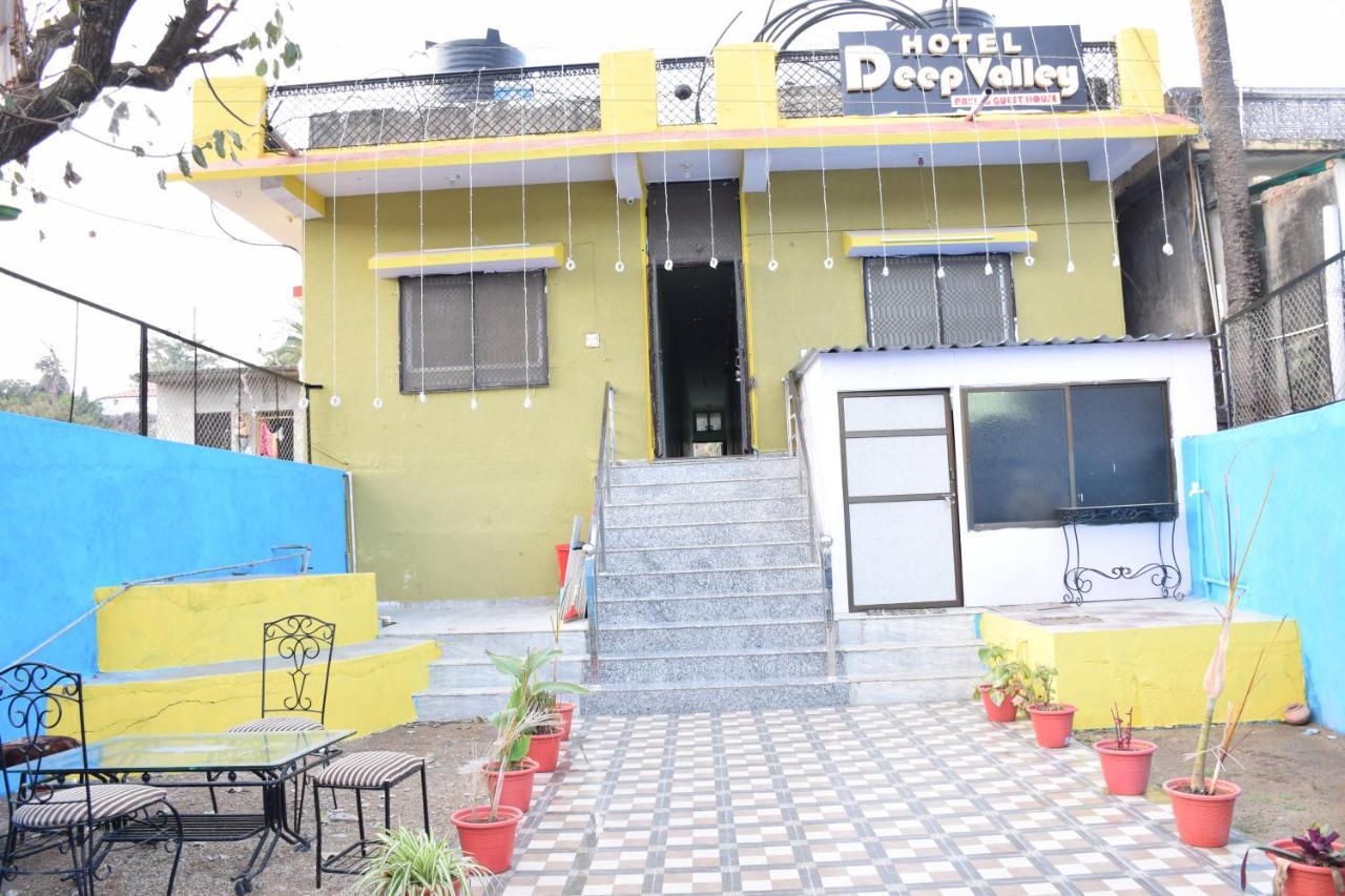 Hotel Deep Valley Mount Abu Exterior photo