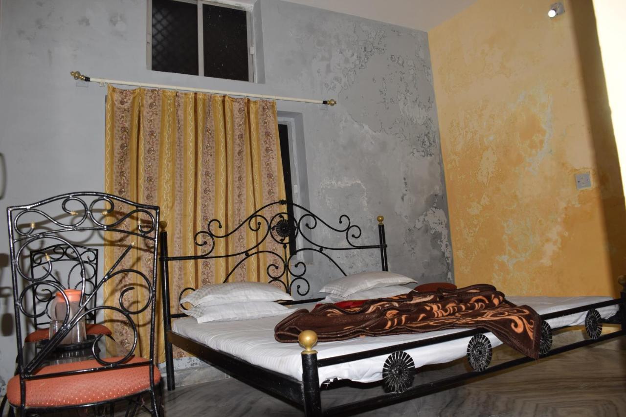 Hotel Deep Valley Mount Abu Exterior photo