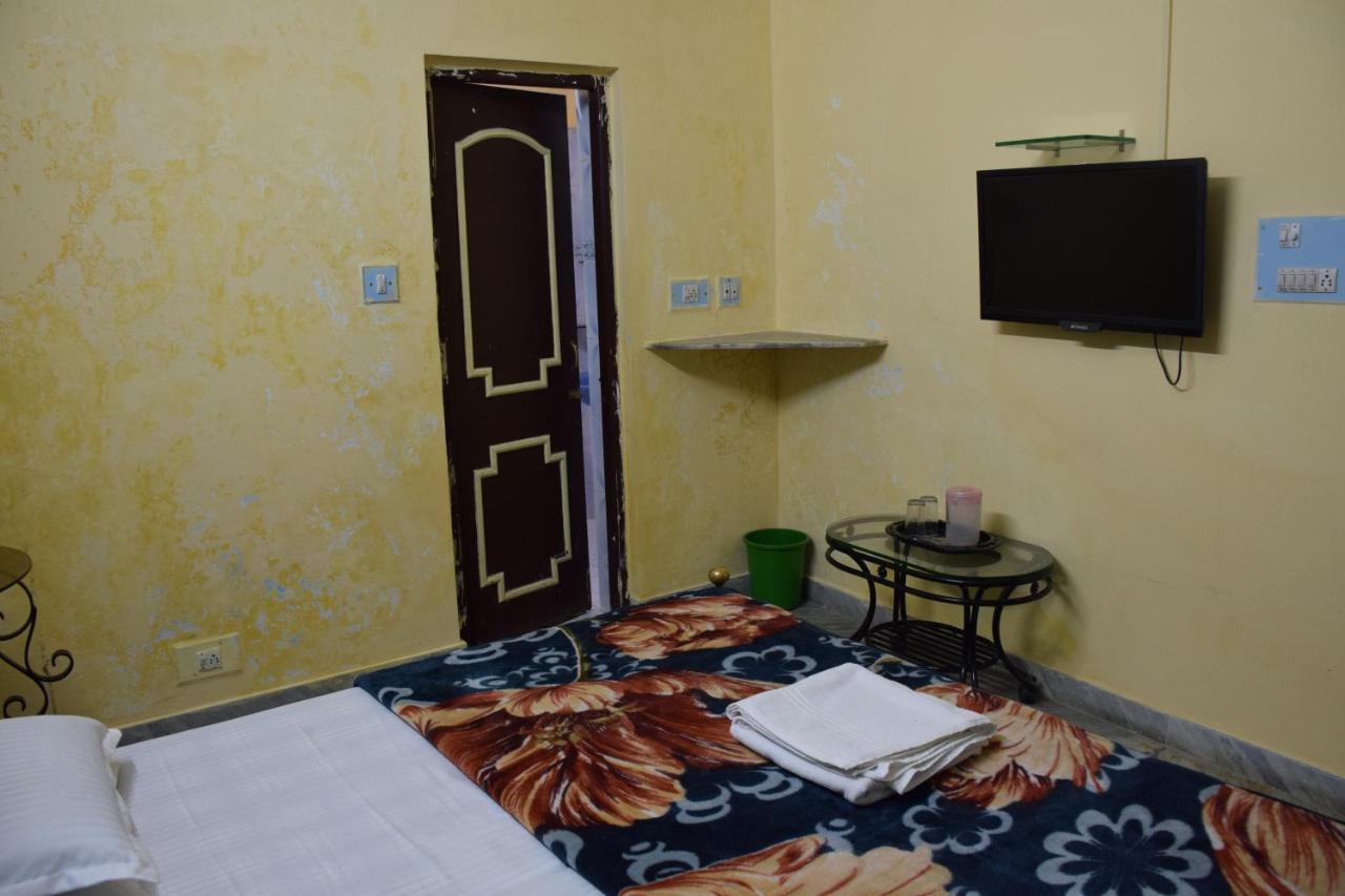 Hotel Deep Valley Mount Abu Exterior photo