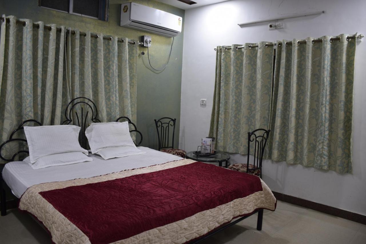 Hotel Deep Valley Mount Abu Exterior photo