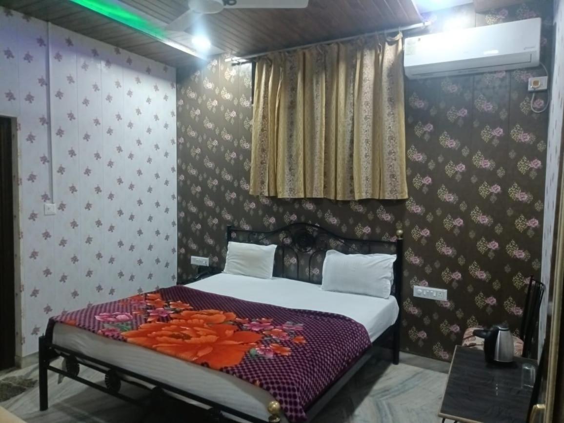Hotel Deep Valley Mount Abu Exterior photo